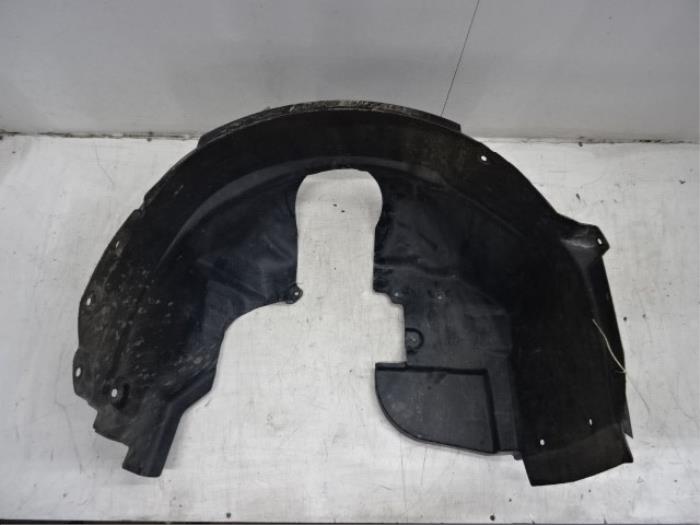 Inner wheel arch from a Ford Fiesta 7 1.0 EcoBoost 12V 100 2019