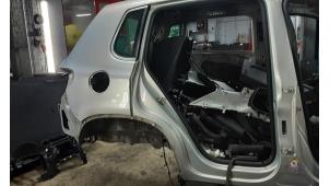 Used Mudguard right-rear Volkswagen Tiguan (5N1/2) 2.0 TDI 16V 4Motion Price € 349,99 Inclusive VAT offered by Collignon & Fils