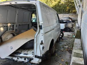 Used Mudguard right-rear Volkswagen Transporter T6 2.0 TDI Price € 650,00 Inclusive VAT offered by Collignon & Fils