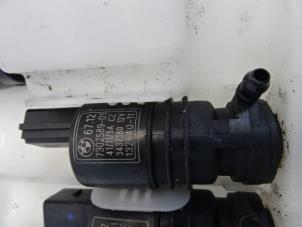 Used Rear screen washer pump BMW X1 (E84) xDrive 23d 2.0 16V Price € 19,99 Inclusive VAT offered by Collignon & Fils