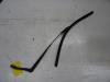 Front wiper arm from a Citroen DS3 (SA), 2009 / 2015 1.6 e-HDi, Hatchback, Diesel, 1.560cc, 68kW (92pk), FWD, DV6DTED; 9HP, 2009-11 / 2015-07, SA9HP 2012