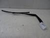 Front wiper arm from a Mercedes CLA (117.3), 2013 / 2019 2.2 CLA-200 CDI, 200 d 16V, Saloon, 4-dr, Diesel, 2.143cc, 100kW (136pk), FWD, OM651930, 2014-07 / 2019-03, 117.308 2016