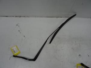 Used Front wiper arm BMW X6 (F16) xDrive30d 3.0 24V Price € 25,00 Inclusive VAT offered by Collignon & Fils