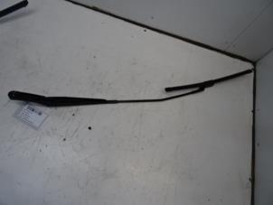 Used Front wiper arm Seat Leon (5FB) 1.5 TSI 16V Price € 25,00 Inclusive VAT offered by Collignon & Fils
