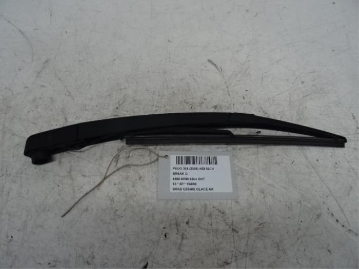 Rear wiper arm from a Peugeot 308 SW (4E/H) 1.6 HDi FAP 2013