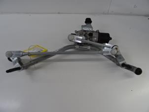 Used Wiper mechanism Renault Captur (2R) 1.2 TCE 16V EDC Price on request offered by Collignon & Fils