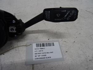 Gebrauchte Scheibenwischer Schalter Skoda Fabia III (NJ3) 1.0 12V Preis € 39,99 Mit Mehrwertsteuer angeboten von Collignon & Fils