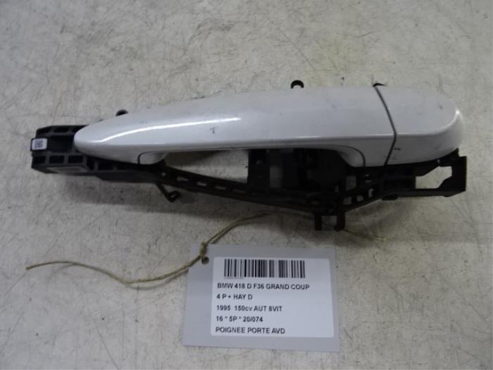 Front door handle 4-door, right from a BMW 4 serie Gran Coupe (F36) 418d 2.0 16V 2016