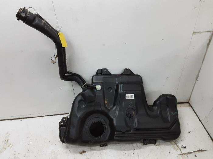 Tank from a Renault Clio IV (5R) 1.2 TCE 16V GT EDC 2018
