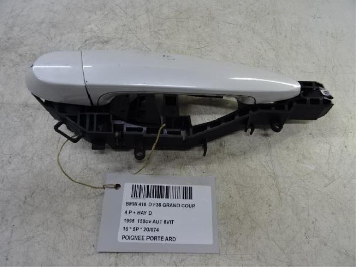 Rear door handle 4-door, right from a BMW 4 serie Gran Coupe (F36) 418d 2.0 16V 2016