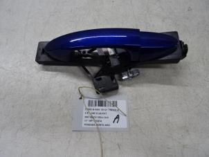 Used Rear door handle 4-door, right Ford B-Max (JK8) 1.0 EcoBoost 12V 100 Price € 25,00 Inclusive VAT offered by Collignon & Fils