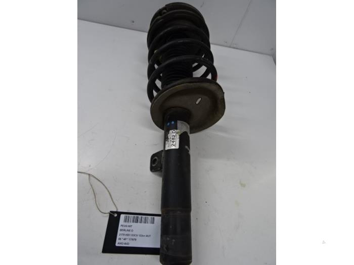 Front shock absorber, right from a Peugeot 607 (9D/U) 2.2 HDi 16V FAP 2006