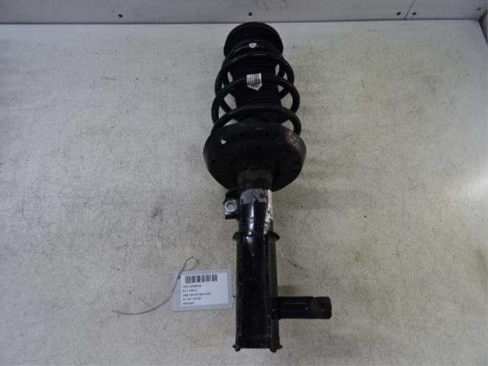 Front shock absorber, right from a Opel Insignia 2.0 CDTI 16V 110 Ecotec 2013