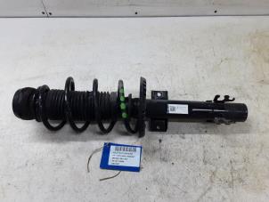Used Front shock absorber, right Volkswagen Polo V (6R) 1.0 12V BlueMotion Technology Price € 75,00 Inclusive VAT offered by Collignon & Fils