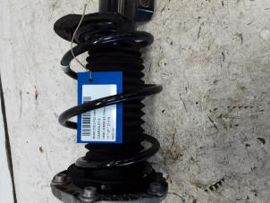 Used Front spring screw BMW 2 serie (F23) 218i 1.5 TwinPower Turbo 12V Price on request offered by Collignon & Fils