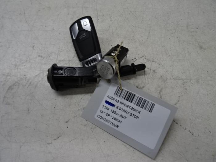 Ignition lock + key from a Audi A5 Sportback (F5A/F5F) 1.4 TFSI 16V 2018