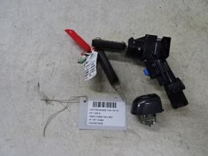 Used Ignition lock + key Jeep Renegade (BU) 1.6 E-torq 16V Price € 75,00 Inclusive VAT offered by Collignon & Fils