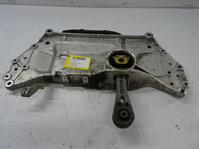 Motor beam from a Seat Leon (1P1) 1.6 TDI 16V 90 2012