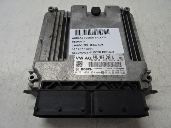 Ignition module from a Audi A4 (B9) 2.0 35 TDI 16V 2016