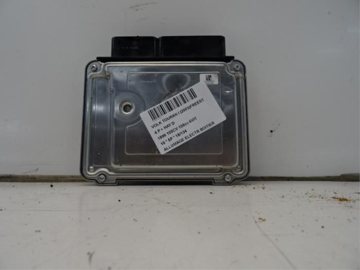 Ignition module from a Volkswagen Touran (1T1/T2) 1.9 TDI 105 2010