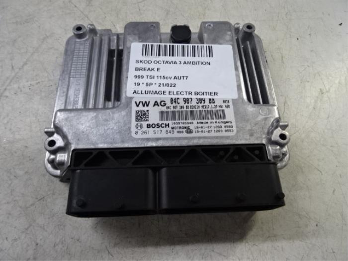 Ignition module from a Skoda Octavia Combi (5EAC) 1.0 TSI 12V 2019