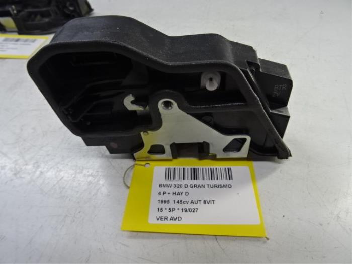 Door lock cylinder, right from a BMW 3 serie Gran Turismo (F34) 320d 2.0 16V 2015