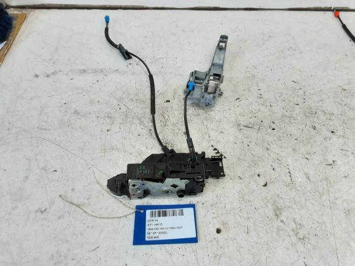 Door lock cylinder, right from a Citroën C4 Grand Picasso (UA) 1.6 HDiF 16V 110 2008