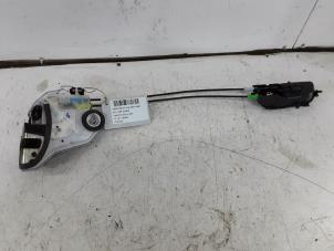 Used Door lock cylinder, right Peugeot 108 1.2 VTi 12V Price € 50,00 Inclusive VAT offered by Collignon & Fils