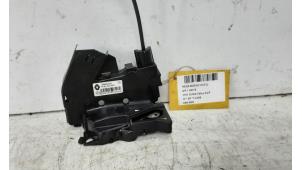 Used Door lock cylinder, right Renault Scénic IV (RFAJ) 1.2 TCE 130 16V Price € 50,00 Inclusive VAT offered by Collignon & Fils