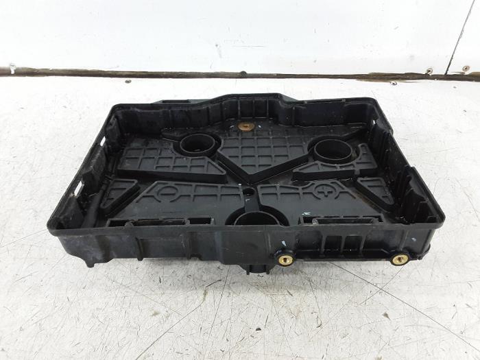 Battery box from a Renault Clio IV (5R) 0.9 Energy TCE 90 12V 2016