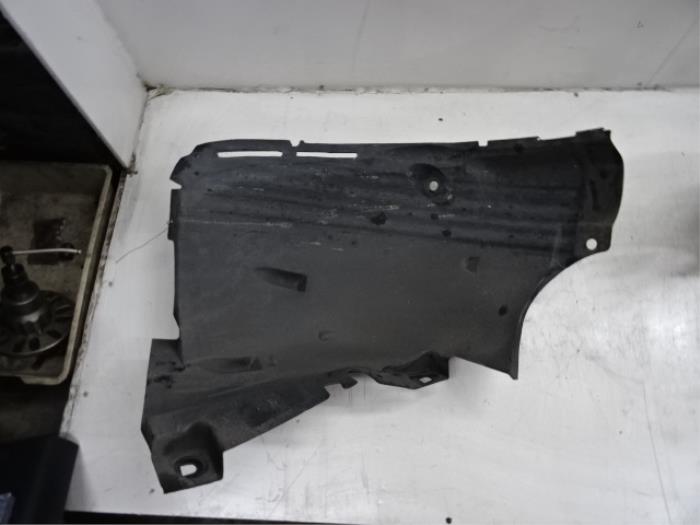 Usados Protector interno Renault Captur Precio € 20,00 IVA incluido ofrecido por Collignon & Fils