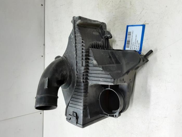 Begagnade Luftfilter Renault Clio Pris € 40,00 Inklusive moms erbjuds av Collignon & Fils