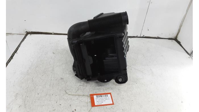 Begagnade Luftfilter Mercedes A-Klasse Pris € 30,00 Inklusive moms erbjuds av Collignon & Fils