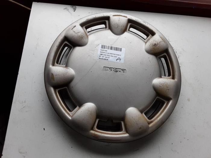 Używane Kolpak Mazda 626 Cena € 9,99 Z VAT oferowane przez Collignon & Fils