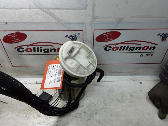 Begagnade Dieselpump Mercedes CLS-Klasse Pris € 75,00 Inklusive moms erbjuds av Collignon & Fils