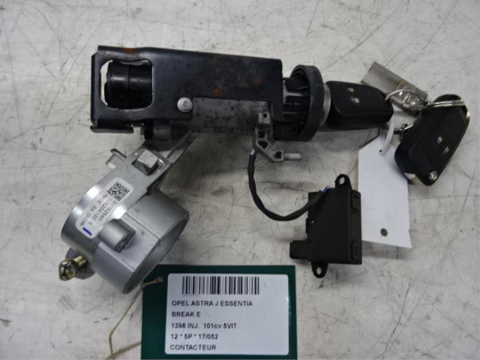 Używane Stacyjka + Kluczyk Opel Astra Cena € 99,99 Z VAT oferowane przez Collignon & Fils