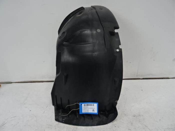 Usados Protector interno Renault Trafic Precio € 15,00 IVA incluido ofrecido por Collignon & Fils