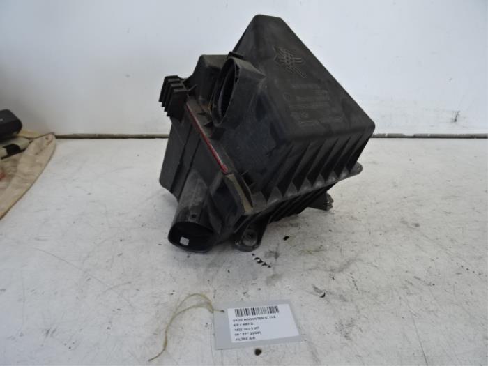 Begagnade Luftfilter Skoda Roomster Pris € 30,00 Inklusive moms erbjuds av Collignon & Fils
