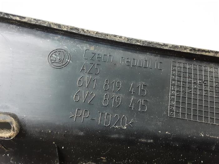 Używane Owiewka Skoda Fabia Cena € 20,00 Z VAT oferowane przez Collignon & Fils