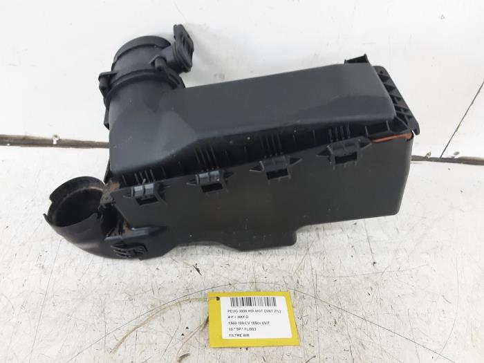 Begagnade Luftfilter Peugeot 3008 Pris € 40,00 Inklusive moms erbjuds av Collignon & Fils