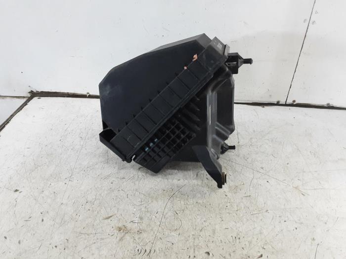 Begagnade Luftfilter Kia Sportage Pris € 75,00 Inklusive moms erbjuds av Collignon & Fils