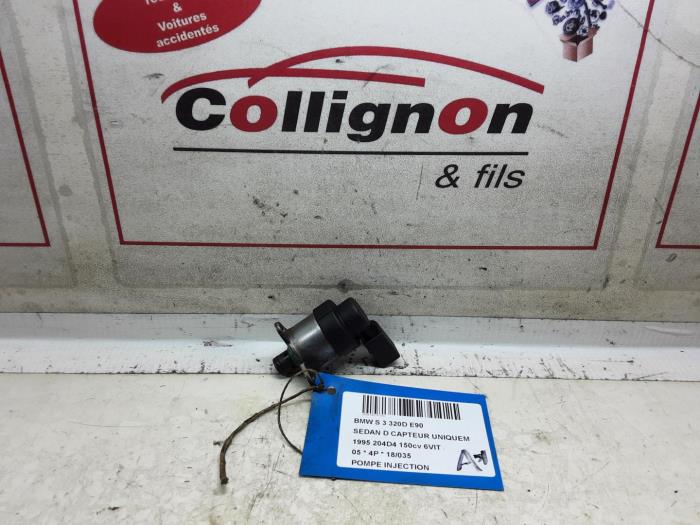 Begagnade Högtryckspump BMW 3-Serie Pris € 30,00 Inklusive moms erbjuds av Collignon & Fils