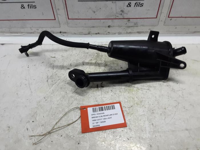 Oil breather separator