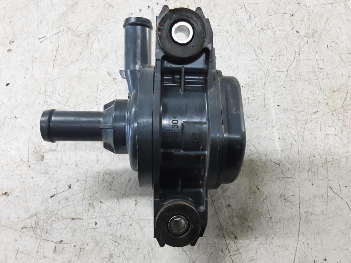 Begagnade Vattenpump Toyota Corolla Pris € 75,00 Inklusive moms erbjuds av Collignon & Fils