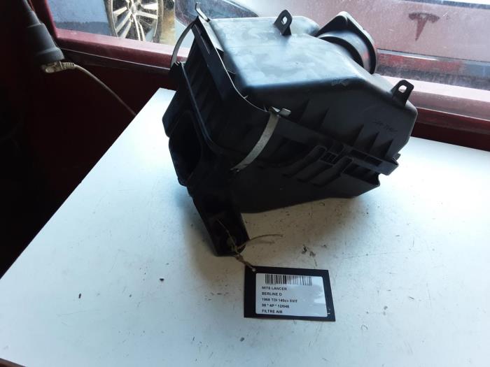 Begagnade Luftfilter Mitsubishi Lancer Pris € 25,00 Inklusive moms erbjuds av Collignon & Fils