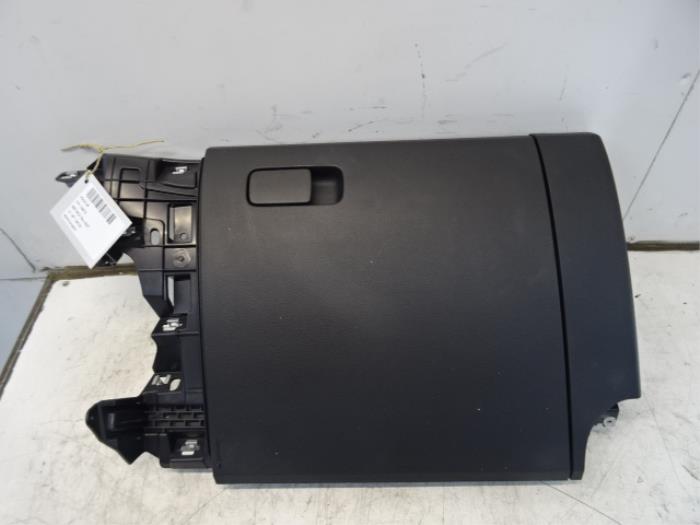 Używane Schowek Volkswagen E-Up Cena € 40,00 Z VAT oferowane przez Collignon & Fils