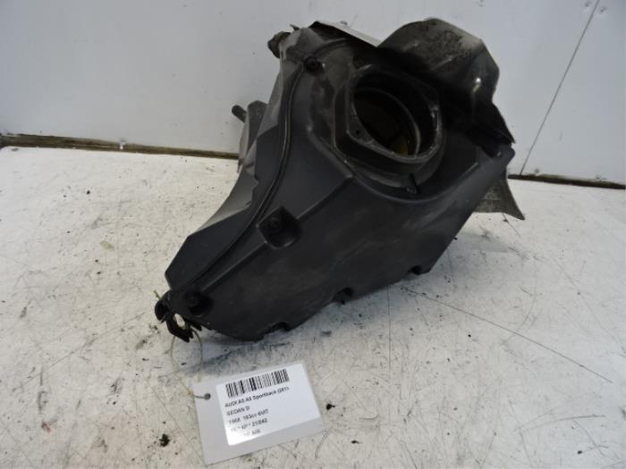Begagnade Luftfilter Audi A5 Pris € 40,00 Inklusive moms erbjuds av Collignon & Fils