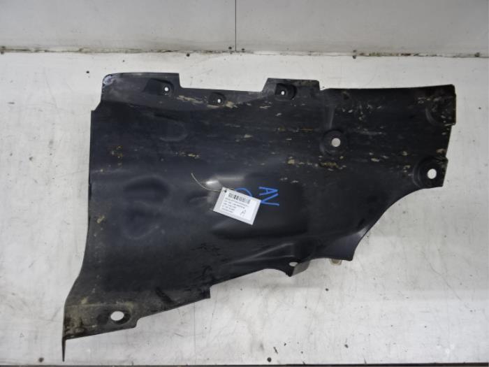 Usados Protector interno Renault Captur Precio € 30,00 IVA incluido ofrecido por Collignon & Fils
