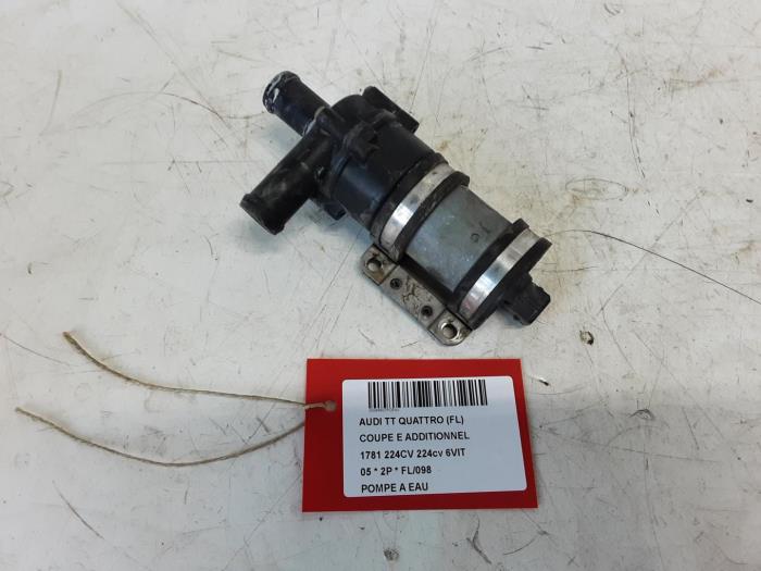 Begagnade Vattenpump Audi TT Pris € 50,00 Inklusive moms erbjuds av Collignon & Fils