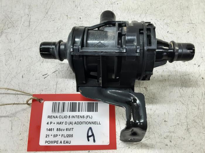 Begagnade Vattenpump Renault Clio Pris € 50,00 Inklusive moms erbjuds av Collignon & Fils